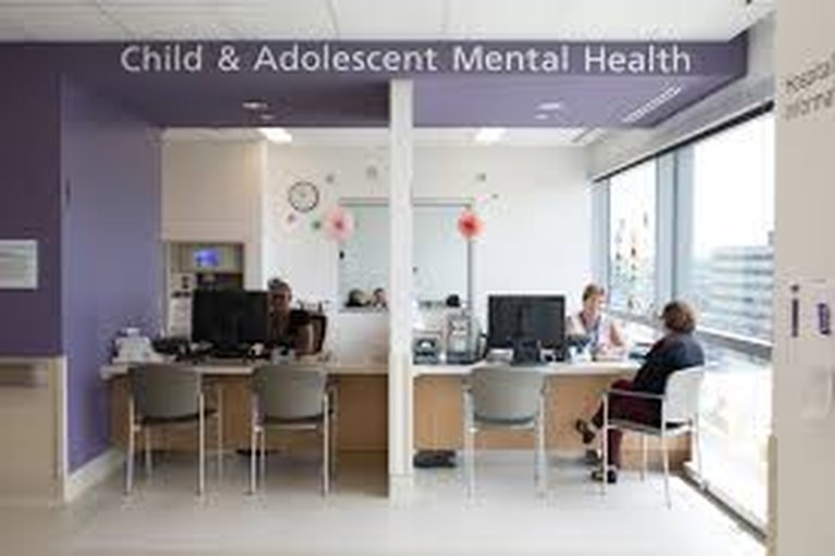 Toronto Clinics Expand Mental Health Services for Youth