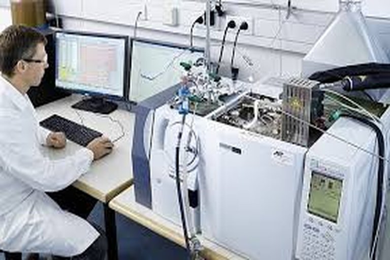 Canadian Researchers Develop Eco-Friendly Battery Tech